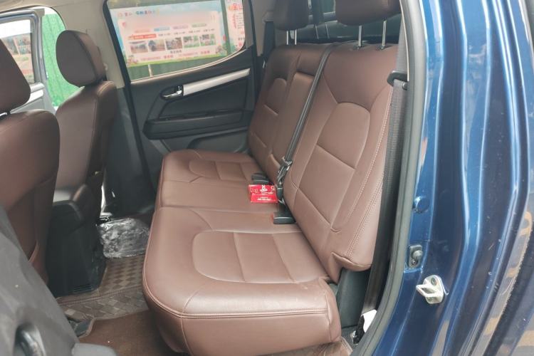 Used Isuzu TAGA 2021 3.0T Diesel Manual Two-Wheel Drive Value Edition Long Wheelbase 4KH1CT6H1 Left Rear Seat