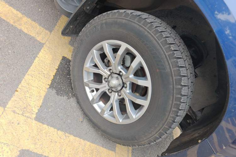 Used Isuzu TAGA 2021 3.0T Diesel Manual Two-Wheel Drive Value Edition Long Wheelbase 4KH1CT6H1 Right Front Wheel Hub