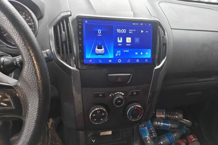 Used Isuzu TAGA 2021 1.8T Gasoline Manual Two-Wheel-Drive Value Edition Standard Wheelbase CE18 Audio And AC Panel