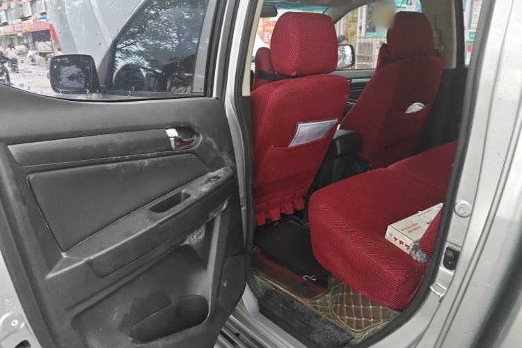 Used Isuzu TAGA 2021 1.8T Gasoline Manual Two-Wheel-Drive Value Edition Standard Wheelbase CE18 Left Rear Seat