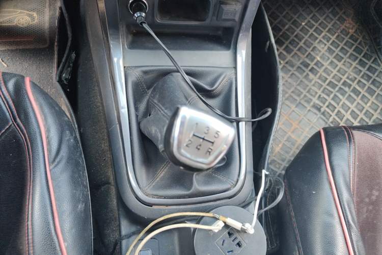 Used Isuzu TAGA 2021 3.0T Diesel Manual 4x4 Value Edition Long Wheelbase 4KH1CT6H1 Gear Lever