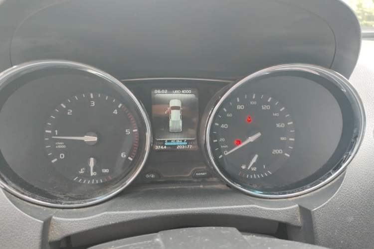 Used Isuzu TAGA 2021 3.0T Diesel Manual 4x4 Value Edition Long Wheelbase 4KH1CT6H1 Instrument Cluster
