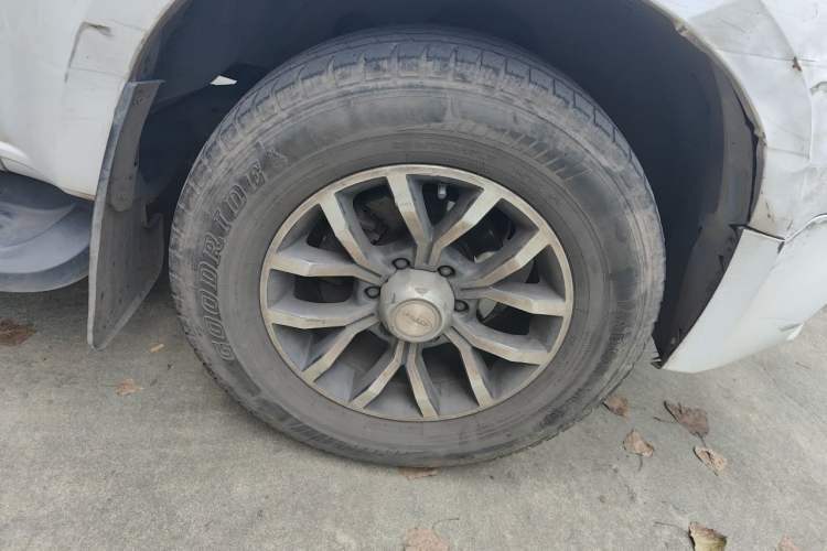 Used Isuzu TAGA 2021 3.0T Diesel Manual 4x4 Value Edition Long Wheelbase 4KH1CT6H1 Right Front Wheel Hub