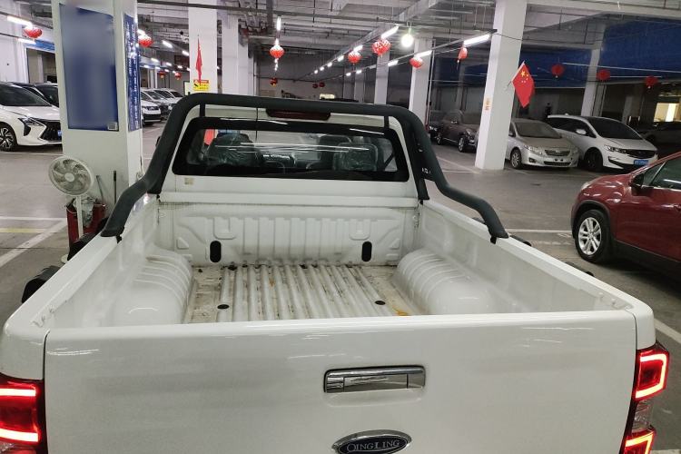 Used Isuzu TAGA 2021 3.0T Diesel Manual Two-Wheel Drive Luxury Edition Long Wheelbase 4KH1CT6H1 Trunk