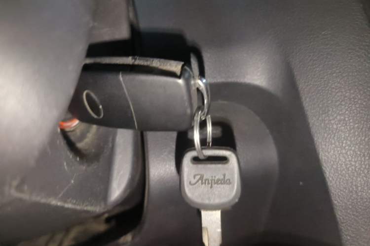 Used Isuzu TAGA 2021 1.8T Gasoline Manual 4x4 Value Edition Long Wheelbase CE18 Interior 1