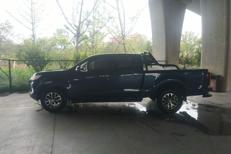 Used Isuzu TAGA Dargo H 2021 3.0T Diesel Manual 4x4 Value Edition Long Wheelbase 4KH1CT6H1 Exterior 3