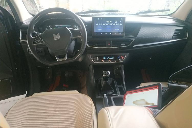 Used Isuzu TAGA Dargo H 2021 3.0T Diesel Manual 4x4 Value Edition Long Wheelbase 4KH1CT6H1 Interior 2
