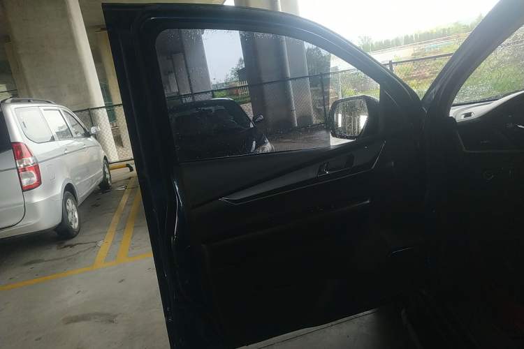 Used Isuzu TAGA Dargo H 2021 3.0T Diesel Manual 4x4 Value Edition Long Wheelbase 4KH1CT6H1 Interior 7