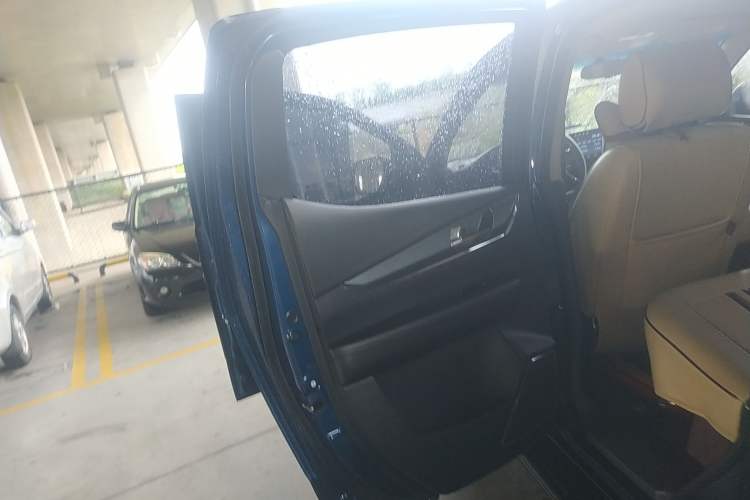 Used Isuzu TAGA Dargo H 2021 3.0T Diesel Manual 4x4 Value Edition Long Wheelbase 4KH1CT6H1 Interior 8