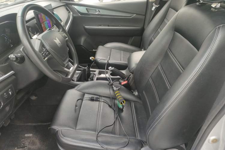 Used Isuzu TAGA Dargo H 2021 3.0T Diesel Manual Two-Wheel Drive Value Edition Long Wheelbase 4KH1CT6H1 Driver Seat