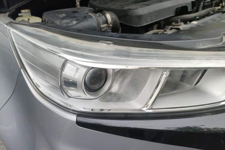 Used Isuzu TAGA Dargo H 2021 3.0T Diesel Manual Two-Wheel Drive Value Edition Long Wheelbase 4KH1CT6H1 Right Front Headlight