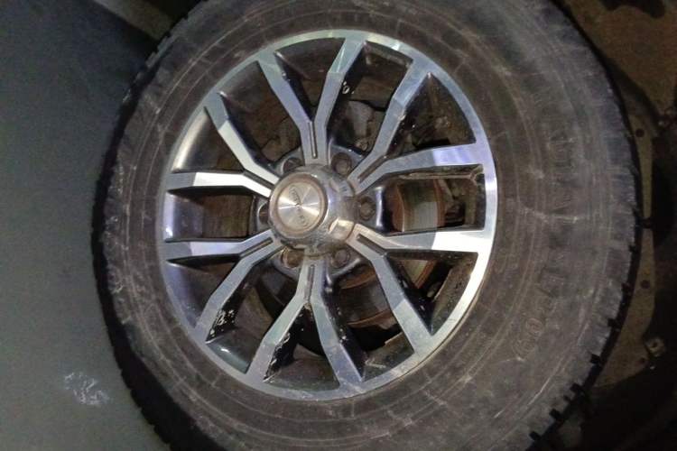 Used Isuzu TAGA Dargo H 2021 3.0T Diesel Manual 4x4 Value Edition Long Wheelbase 4KH1CT6H1 Right Front Wheel Hub