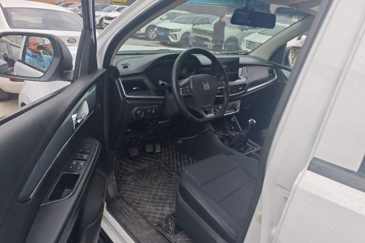 Used Isuzu TAGA Dargo H 2021 3.0T Diesel Manual 4x4 Value Edition Long Wheelbase 4KH1CT6H1 Driver Seat