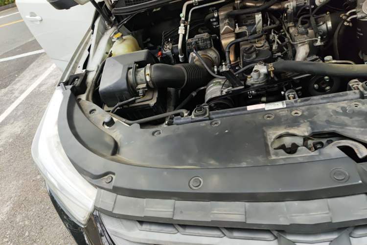 Used Isuzu TAGA Dargo H 2021 3.0T Diesel Manual Two-Wheel Drive Value Edition Long Wheelbase 4KH1CT6H1 Engine Bay Right