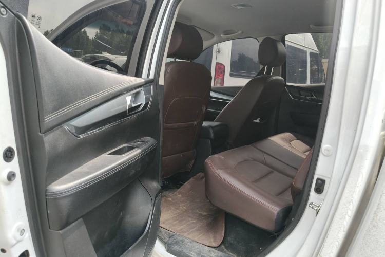 Used Isuzu TAGA Dargo H 2021 3.0T Diesel Manual 4x4 Value Edition Standard Wheelbase 4KH1CT6H1 Interior 2