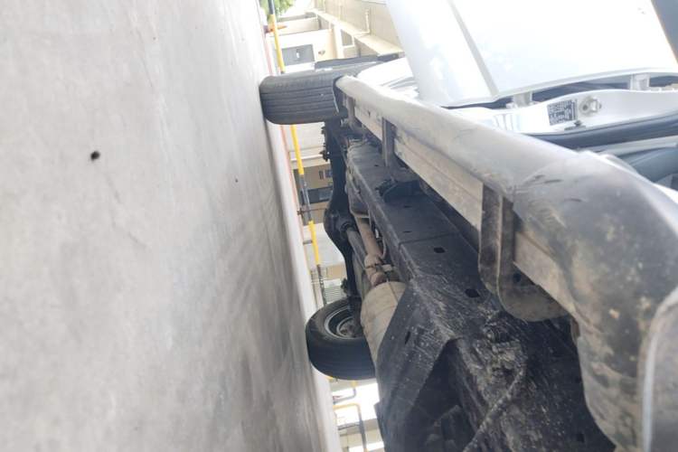 Used Isuzu TAGA Dargo H 2021 3.0T Diesel Manual 4x4 Value Edition Long Wheelbase 4KH1CT6H1 Right Side Sill