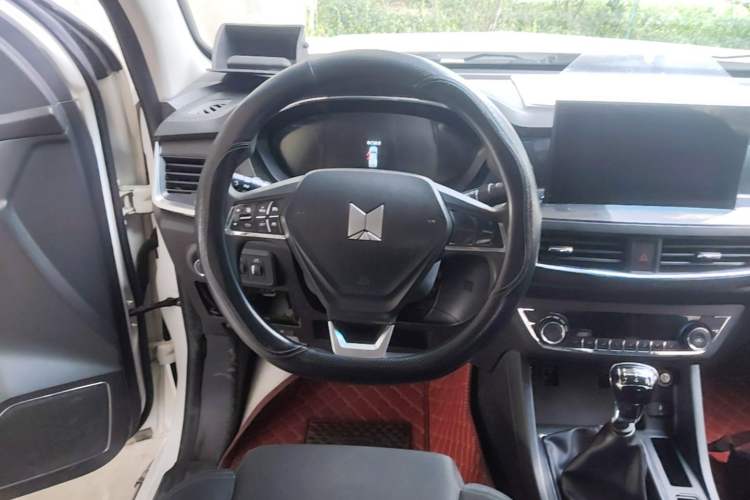 Used Isuzu TAGA Dargo H 2021 3.0T Diesel Manual 4x4 Value Edition Long Wheelbase 4KH1CT6H1 Steering Wheel