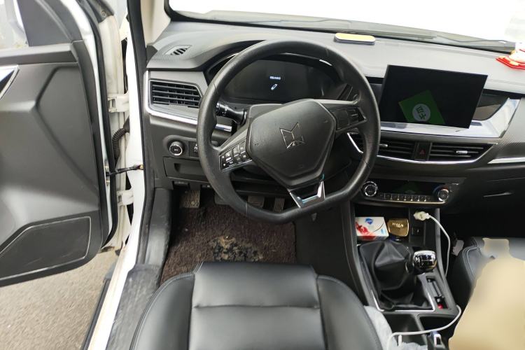 Used Isuzu TAGA Dargo H 2021 3.0T Diesel Manual Two-Wheel Drive Value Edition Long Wheelbase 4KH1CT6H1 Steering Wheel
