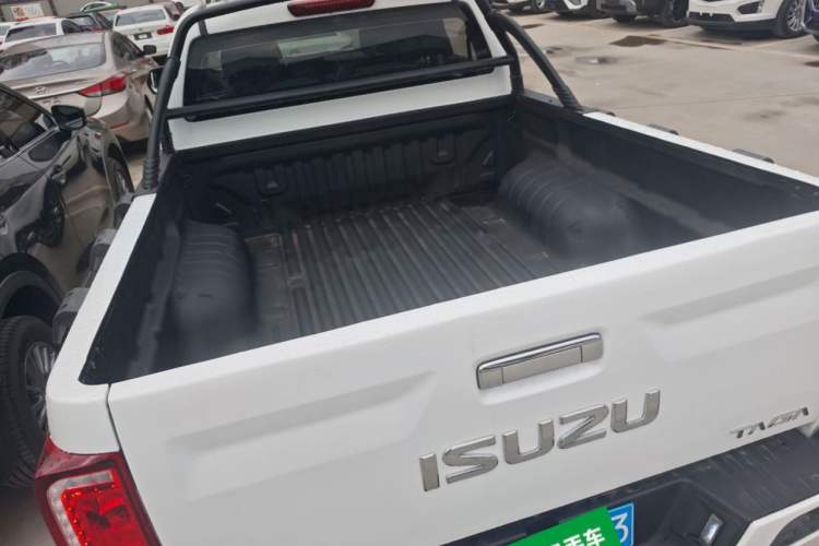 Used Isuzu TAGA Dargo H 2021 3.0T Diesel Manual 4x4 Value Edition Long Wheelbase 4KH1CT6H1 Trunk