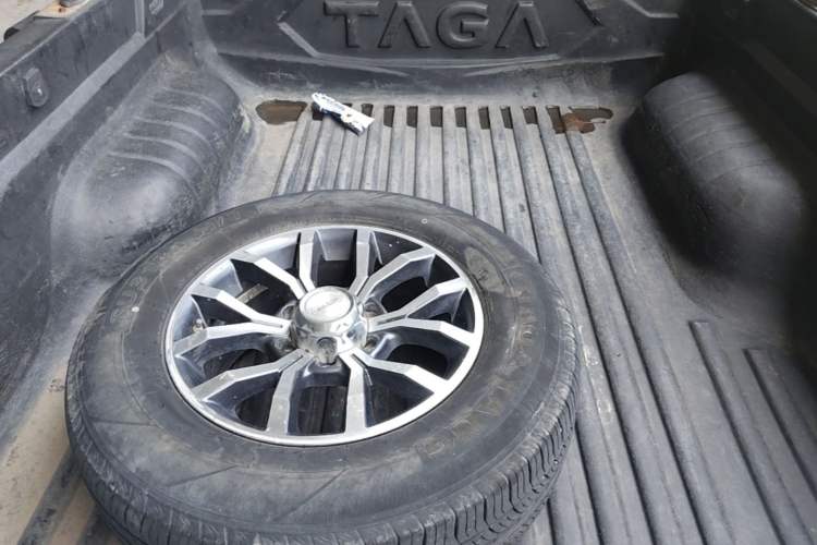 Used Isuzu TAGA Dargo H 2021 3.0T Diesel Manual 4x4 Value Edition Long Wheelbase 4KH1CT6H1 Trunk