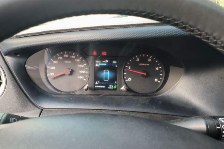 Used Iveco 2021 3.0T Automatic Chaorui Short Wheelbase High-Roof Side-Sliding Door F1C Instrument Cluster