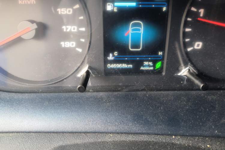 Used Iveco 2021 3.0T Automatic Chaorui Short Wheelbase High-Roof Side-Sliding Door F1C Odometer Close Up