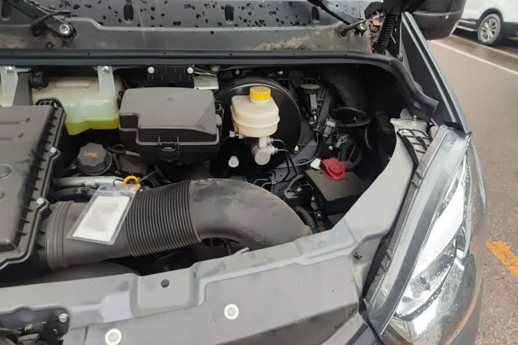 Used Iveco 2021 2.0T Manual Super Rui Short Wheelbase Low-Roof Manual Door F1A Engine Bay Left