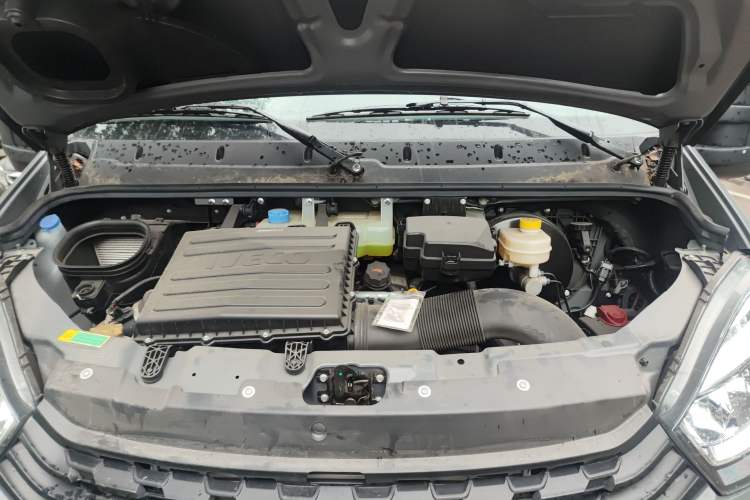 Used Iveco 2021 2.0T Manual Super Rui Short Wheelbase Low-Roof Manual Door F1A Engine Bay