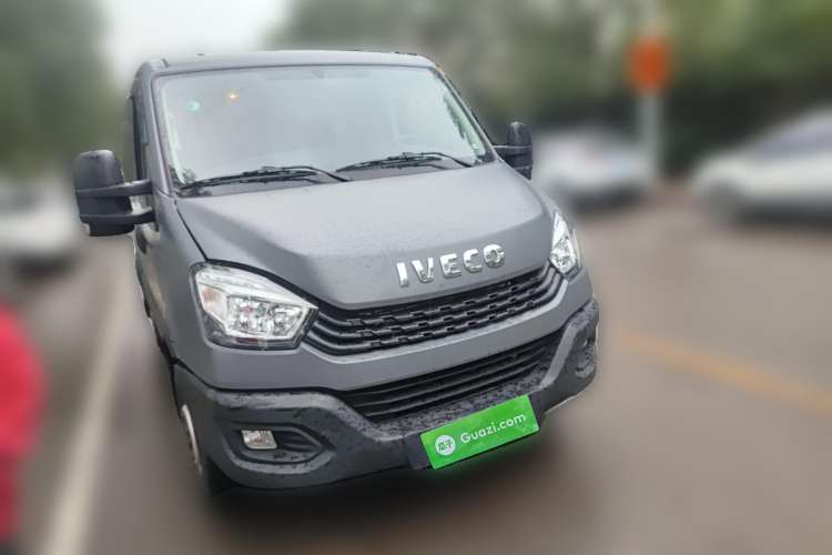 Used Iveco 2021 2.0T Manual Super Rui Short Wheelbase Low-Roof Manual Door F1A Front Right 45 Deg