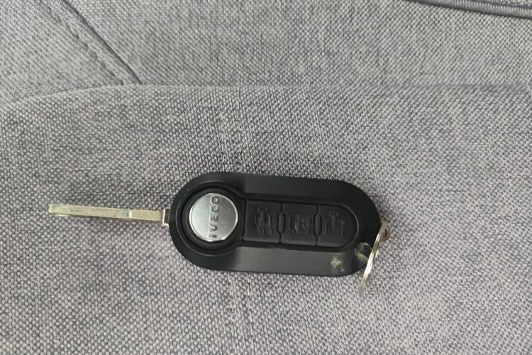 Used Iveco 2021 2.0T Manual Super Rui Short Wheelbase Low-Roof Manual Door F1A Vehicle Key