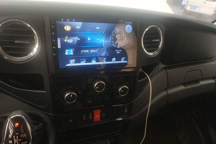 Used Iveco 2021 3.0T Automatic Chaorui Long Wheelbase Short Overhang High Roof Side-Sliding Door F1C Audio And AC Panel