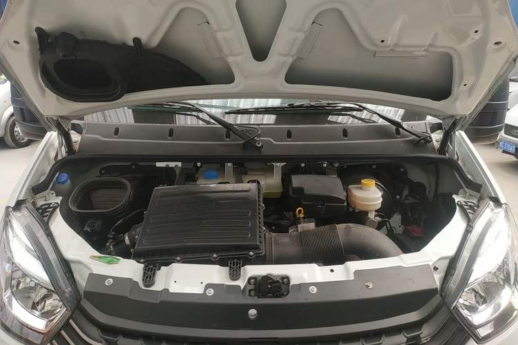 Used Iveco 2021 3.0T Automatic Chaorui Long Wheelbase Short Overhang High Roof Side-Sliding Door F1C Engine Bay