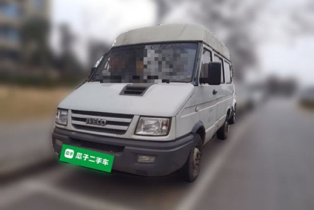 Used Iveco Daily 2009 2.5T-A35 7-Seater