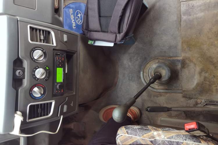 Used Iveco Daily 2009 2.5T-A35 7-Seater Audio And AC Panel