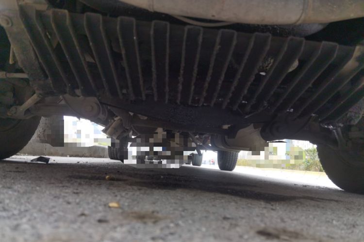 Used Iveco Daily 2009 2.5T-A35 7-Seater Chassis Front