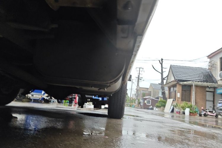 Used Iveco Daily 2009 2.5T-A35 7-Seater Chassis Front Left