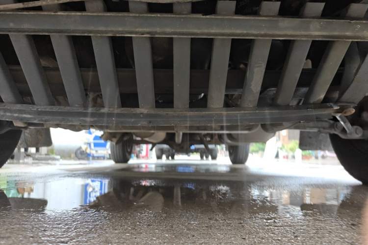 Used Iveco Daily 2009 2.5T-A35 7-Seater Chassis Front