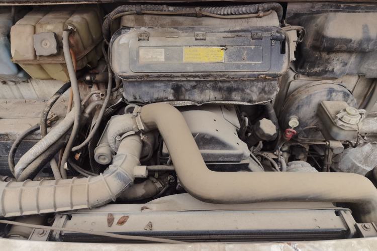 Used Iveco Daily 2009 2.5T-A35 7-Seater Engine Bay