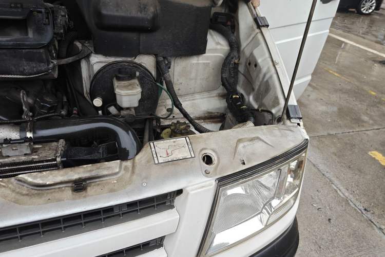 Used Iveco Daily 2009 2.5T-A35 7-Seater Engine Bay Left