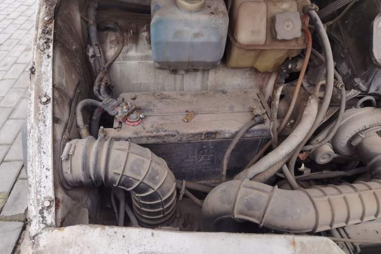 Used Iveco Daily 2009 2.5T-A35 7-Seater Engine Bay Right