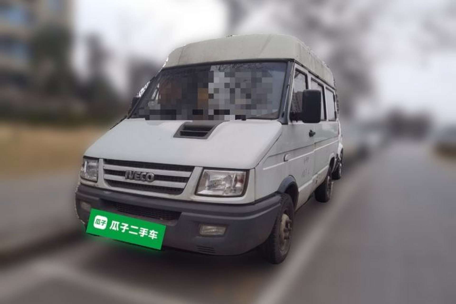 Used Iveco Daily 2009 2.5T-A35 7-Seater Front Left 45 Deg