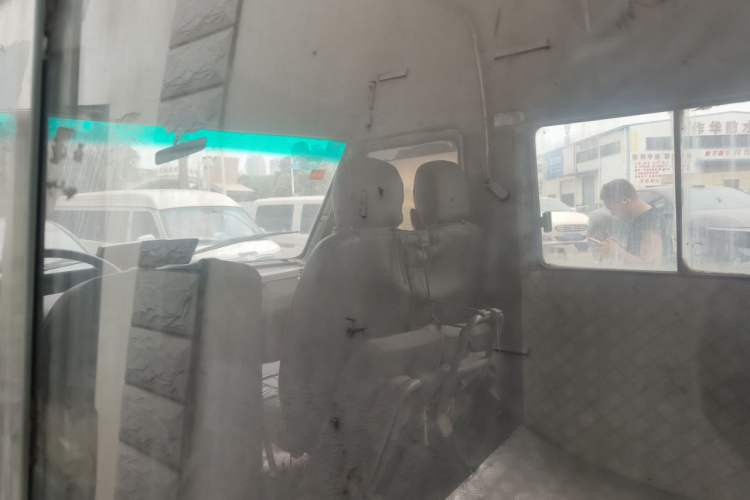 Used Iveco Daily 2009 2.5T-A35 7-Seater Headliner
