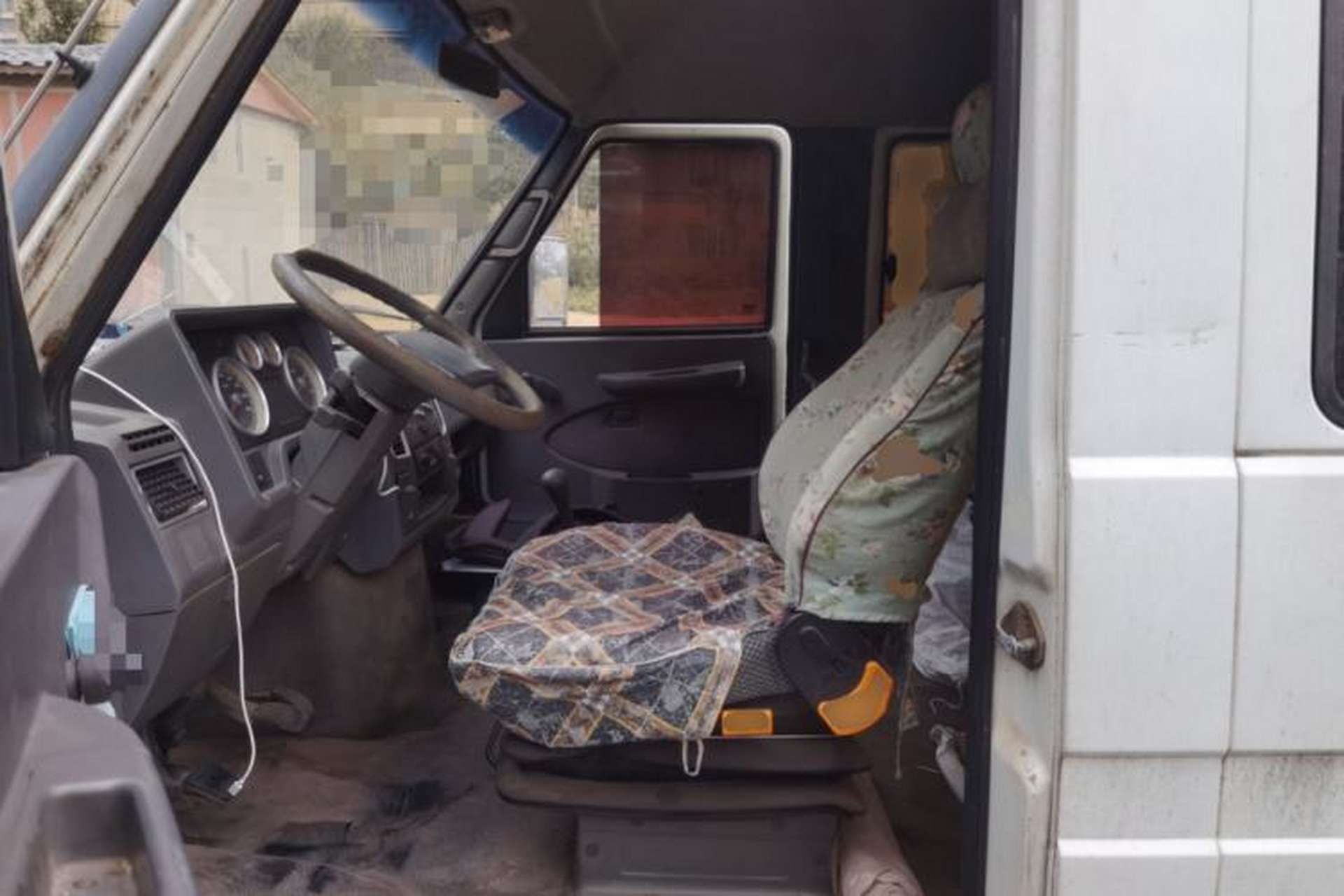 Used Iveco Daily 2009 2.5T-A35 7-Seater Left Front Seat