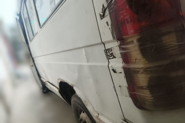 Used Iveco Daily 2009 2.5T-A35 7-Seater Rear Left 45 Deg