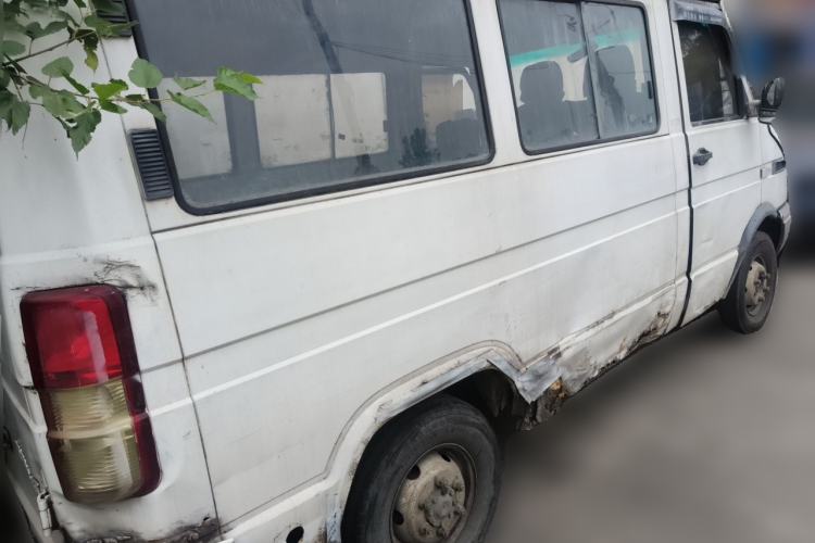 Used Iveco Daily 2009 2.5T-A35 7-Seater Rear Right 45 Deg