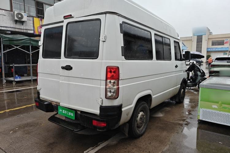 Used Iveco Daily 2009 2.5T-A35 7-Seater Rear Right 45 Deg