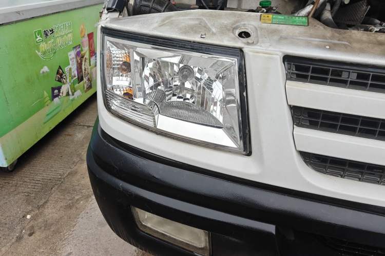 Used Iveco Daily 2009 2.5T-A35 7-Seater Right Front Headlight