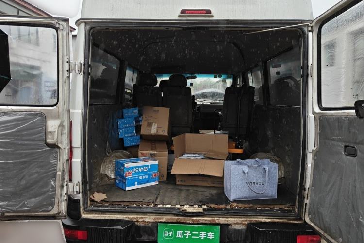 Used Iveco Daily 2009 2.5T-A35 7-Seater Trunk