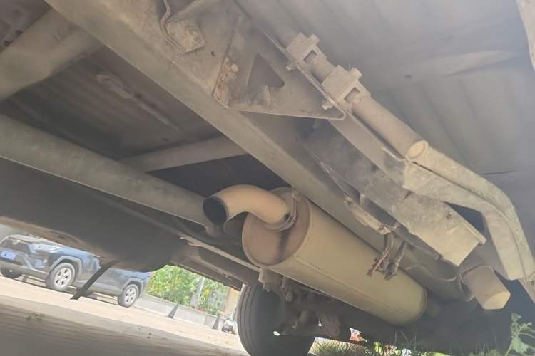 Used Iveco Daily 2009 2.5T-A35 7-Seater Chassis Rear Right