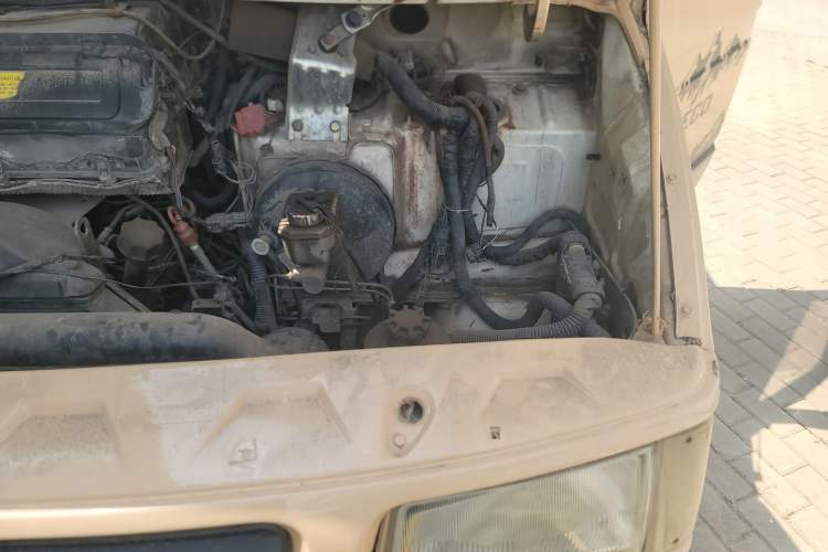 Used Iveco Daily 2009 2.5T-A35 7-Seater Engine Bay Left